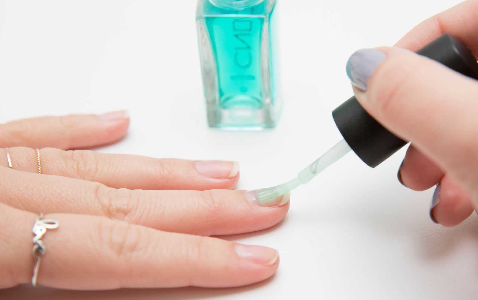 Как красить ногти чтобы лак дольше держался, как сохранить маникюр надолго: 10 лучших советов, чтобы лак долго держался на ногтях