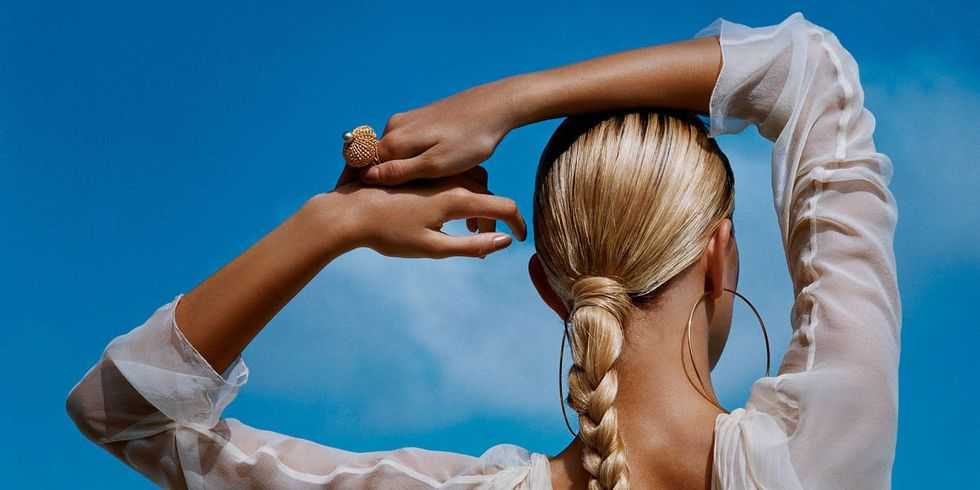 Как вы защищаете свои волосы от палящего солнца