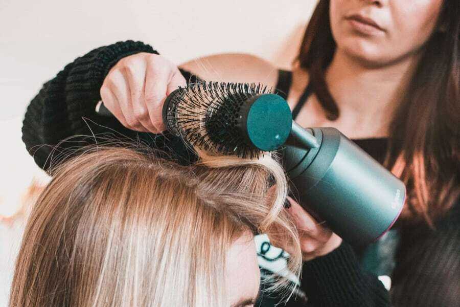 Стоимость укладки волос в украине