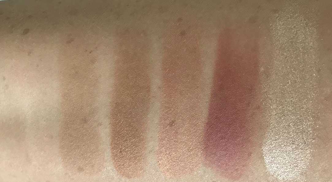 Hourglass sculpture ambient lighting edit palette review & swatches