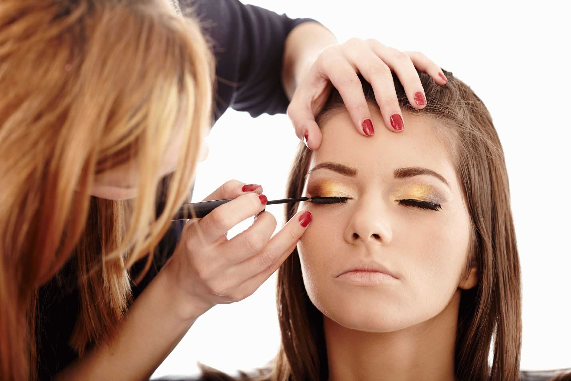 Как выбрать курсы макияжа? 6 главных принципов, которые помогут выбрать хорошие курсы макияжа и стать визажистом - courseburg