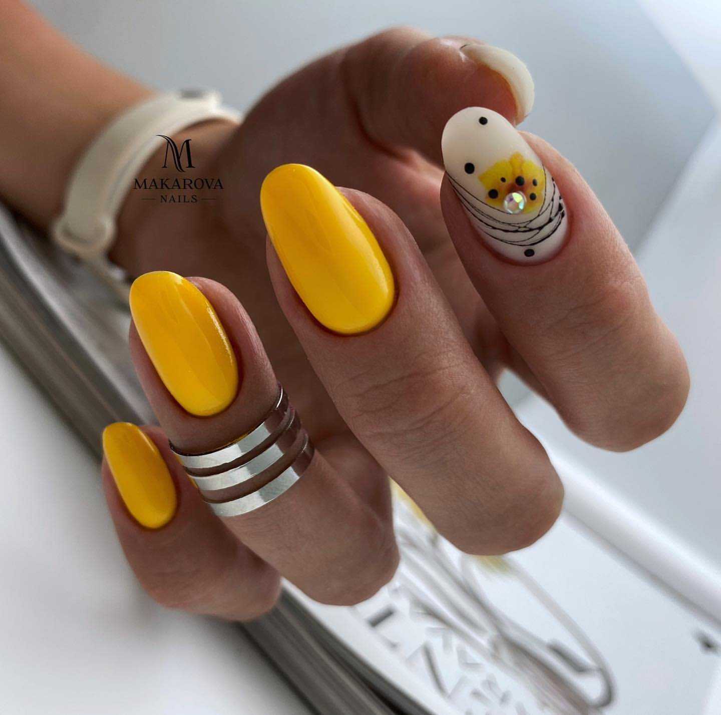 Дизайн ногтей на осень 2021 | 100 фото