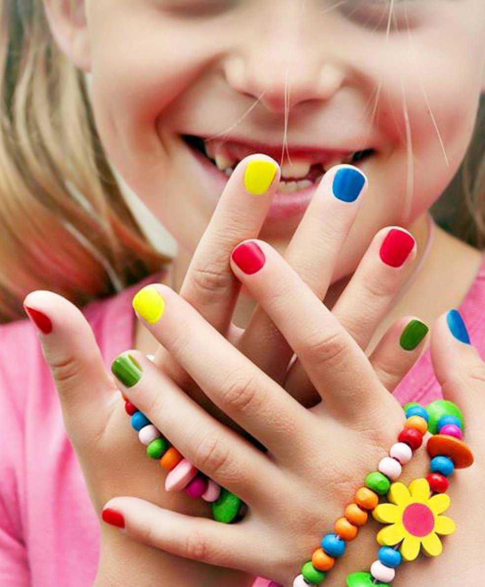Рассказываем, с какого возраста можно красить ногти Каким должен быть детский лак для ногтей Как делать детский маникюр